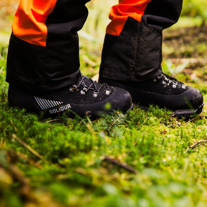 chaussures-forestiere-special-tronconneuse-logwood-noir-taille-haute-classe-3