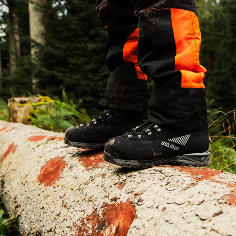 chaussures-forestiere-special-tronconneuse-logwood-noir-taille-haute-classe-3