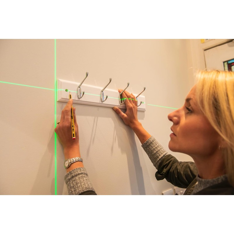 laser-croix-vert-interrupteur-onoff-ryobi-rbcllg1 laser-croix-vert-interrupteur-onoff-ryobi-rbcllg1