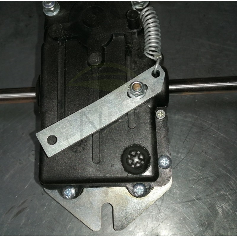 BOITIER TRANSMISSION DEBROUSSAILLEUSE DORI 2011175